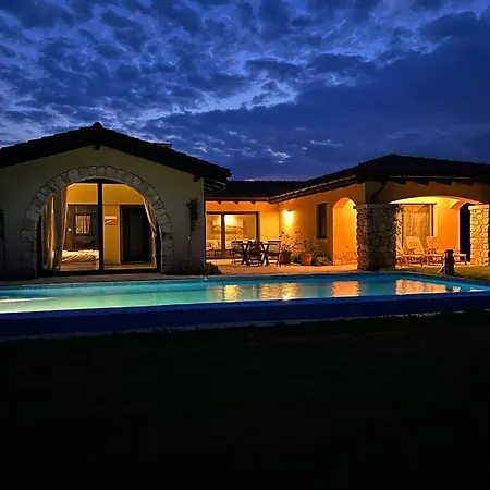 Private At Blacksearama Golf & Σπίτι διακοπών Μπαλτσίκ